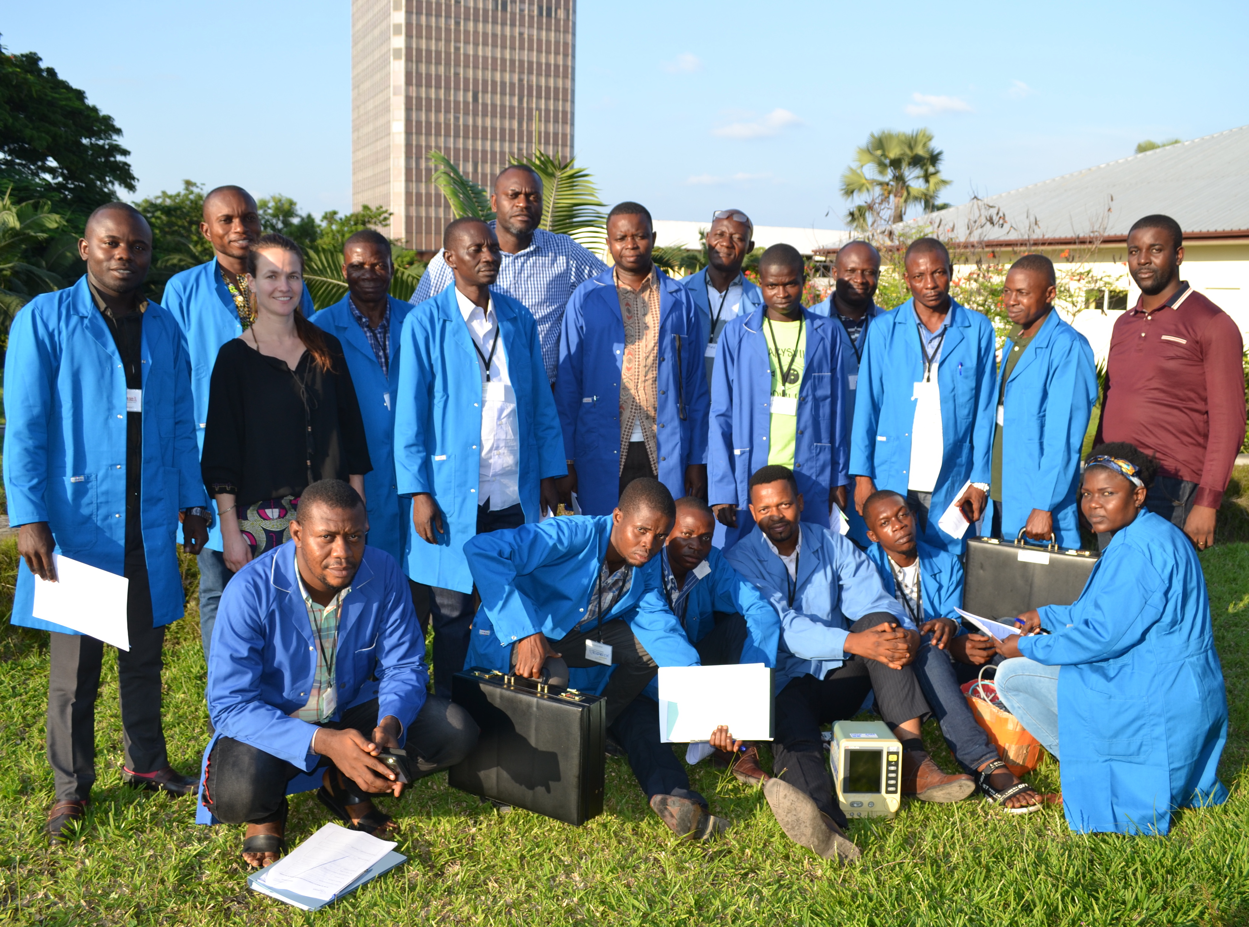 Photo de groupe 3 copie.JPG